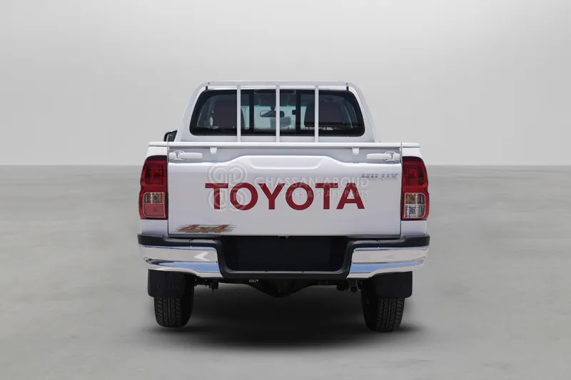 Toyota Hilux 4X4 Double Cabin - Truk pikap, Van kombi: gambar 4 Toyota Hilux 4X4 Double Cabin - Truk pikap, Van kombi: gambar 4