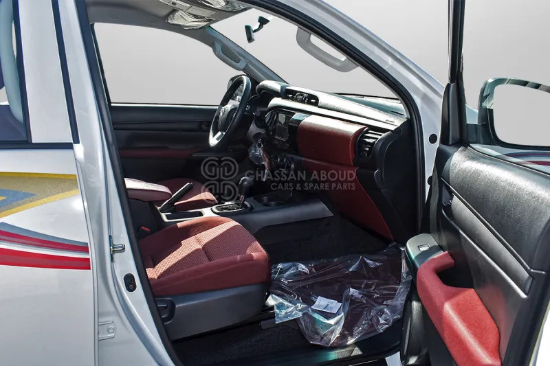 Toyota Hilux 4X4 Double Cabin - Truk pikap, Van kombi: gambar 5 Toyota Hilux 4X4 Double Cabin - Truk pikap, Van kombi: gambar 5