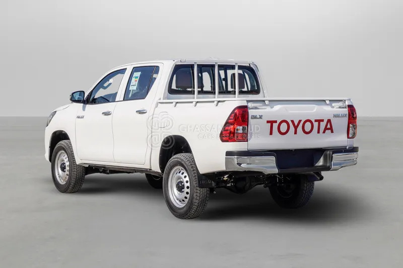 Toyota Hilux 4X4 Double Cabin - Truk pikap, Van kombi: gambar 1 Toyota Hilux 4X4 Double Cabin - Truk pikap, Van kombi: gambar 1