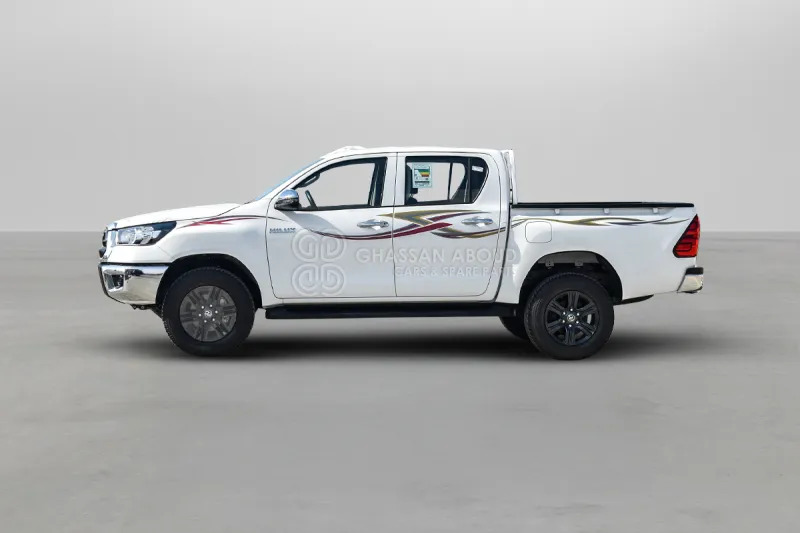 Toyota Hilux 4X4 Double Cabin - Truk pikap, Van kombi: gambar 3 Toyota Hilux 4X4 Double Cabin - Truk pikap, Van kombi: gambar 3