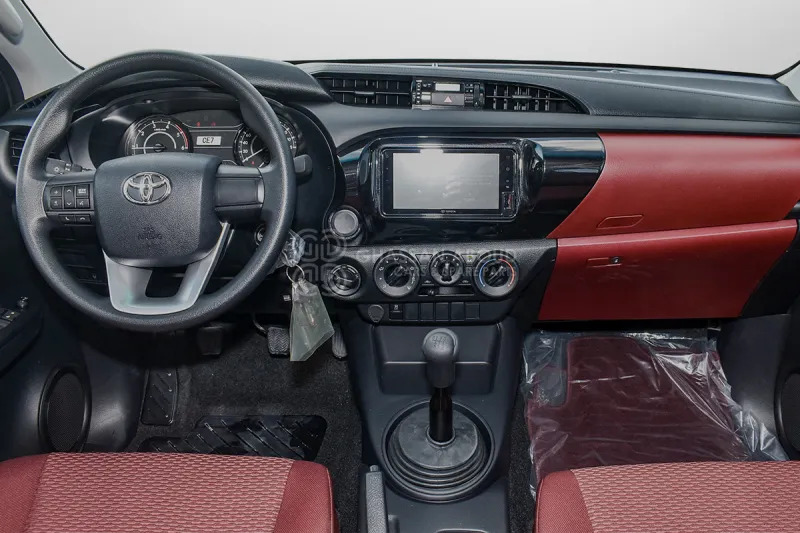 Toyota Hilux 4X4 - Truk pikap: gambar 2 Toyota Hilux 4X4 - Truk pikap: gambar 2