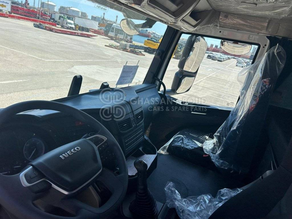 IVECO T-WAY Tractor 6×4 AT720T47TH GCW 120 Ton HP 470 MY25 - Tractor head: gambar 4 IVECO T-WAY Tractor 6×4 AT720T47TH GCW 120 Ton HP 470 MY25 - Tractor head: gambar 4