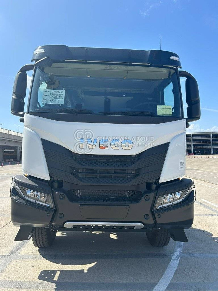 IVECO T-WAY Tractor 6×4 AT720T47TH GVW 26-38 Ton HP 470 R20Tyre MY25 - Tractor head: gambar 4 IVECO T-WAY Tractor 6×4 AT720T47TH GVW 26-38 Ton HP 470 R20Tyre MY25 - Tractor head: gambar 4