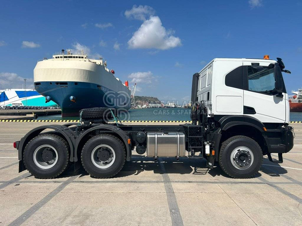 IVECO T-WAY Tractor 6×4 AT720T47TH GVW 26-38 Ton HP 470 R20Tyre MY25 - Tractor head: gambar 2 IVECO T-WAY Tractor 6×4 AT720T47TH GVW 26-38 Ton HP 470 R20Tyre MY25 - Tractor head: gambar 2