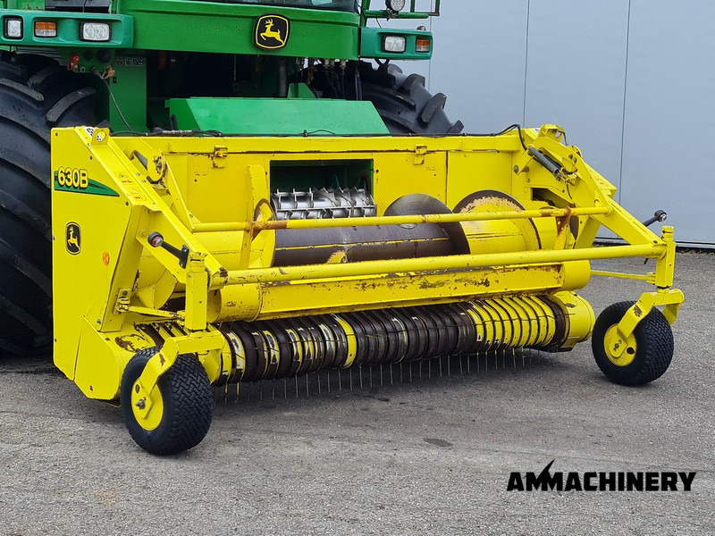 John Deere 630B pick-up - Lampiran pemanen pakan ternak: gambar 1 John Deere 630B pick-up - Lampiran pemanen pakan ternak: gambar 1