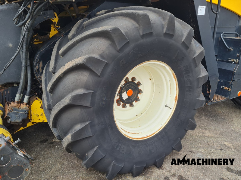 Pemanen hijauan untuk pengangkutan makanan New Holland FR9060 including Kemper 375 Plus: gambar 12 Pemanen hijauan untuk pengangkutan makanan New Holland FR9060 including Kemper 375 Plus: gambar 12
