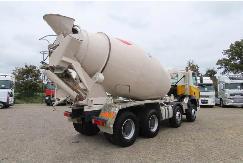 DAF CF 430 8x4, full spring ! Great condition - Truk pengaduk beton: gambar 4 DAF CF 430 8x4, full spring ! Great condition - Truk pengaduk beton: gambar 4