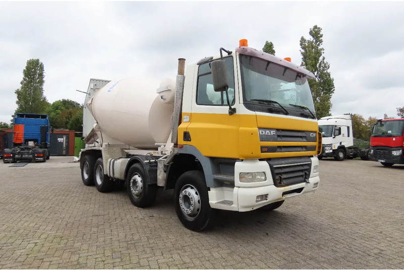 DAF CF 430 8x4, full spring ! Great condition - Truk pengaduk beton: gambar 2 DAF CF 430 8x4, full spring ! Great condition - Truk pengaduk beton: gambar 2