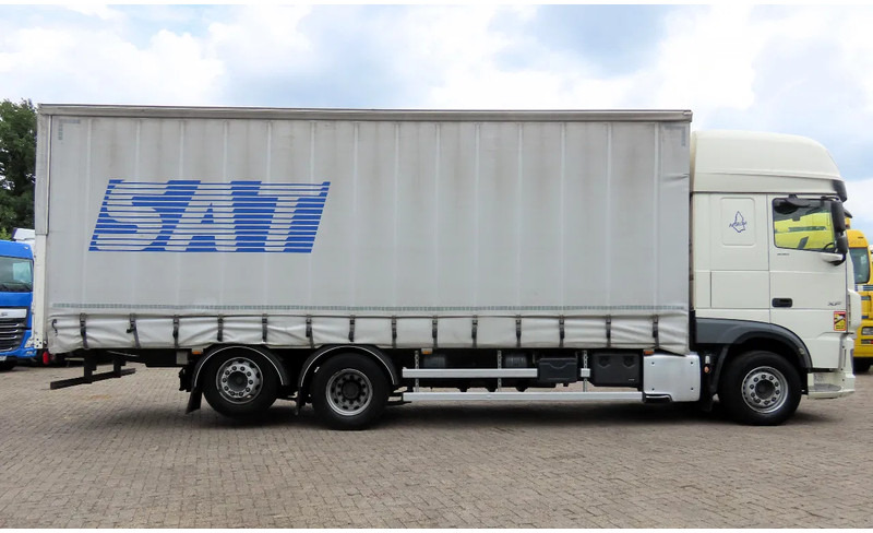 DAF XF 530 6x2 Frigo, lift roof, moving axel, P-cooling, etc - Truk dengan terpal samping: gambar 5 DAF XF 530 6x2 Frigo, lift roof, moving axel, P-cooling, etc - Truk dengan terpal samping: gambar 5
