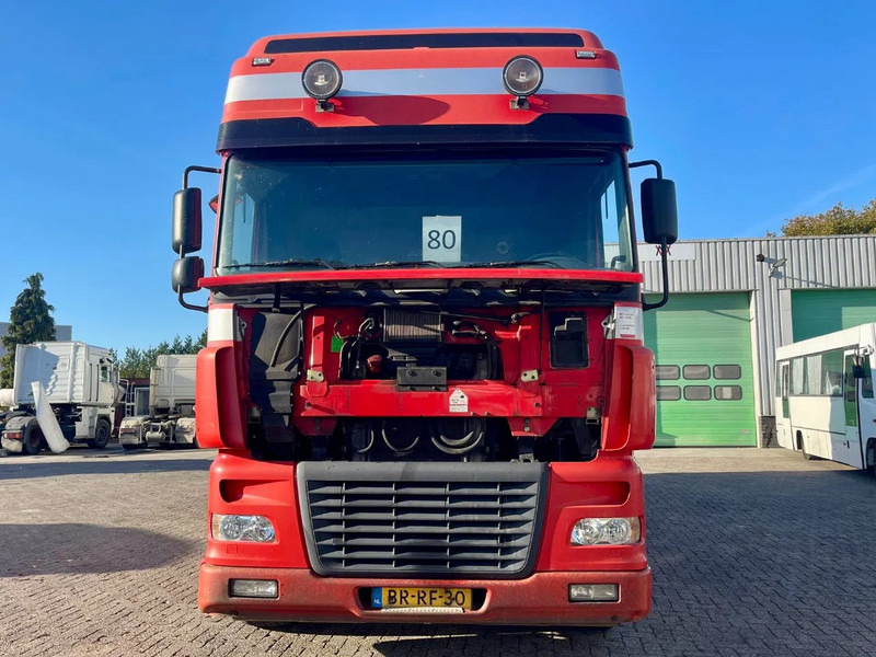 DAF XF 95.430 BERDEX 3 decks. Water, fans, Scales! Excellent condition. - Truk pengangkut hewan: gambar 4 DAF XF 95.430 BERDEX 3 decks. Water, fans, Scales! Excellent condition. - Truk pengangkut hewan: gambar 4
