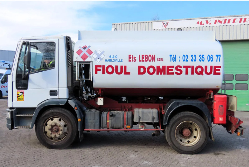 Iveco Eurocargo FUEL (DIESEL/PETROL) 8000 LITERS, COMP: 3500L,1000L, 3500L - Truk tangki, Truk derek: gambar 4 Iveco Eurocargo FUEL (DIESEL/PETROL) 8000 LITERS, COMP: 3500L,1000L, 3500L - Truk tangki, Truk derek: gambar 4
