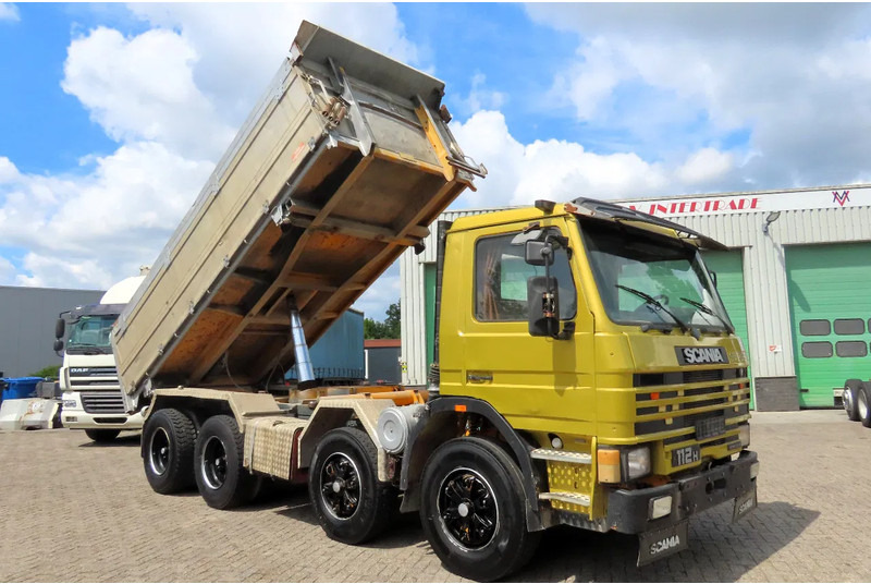 Scania 112 - 360 8x4,GREAT CONDITION! 100% VERY CLEAN - Truk jungkit: gambar 1 Scania 112 - 360 8x4,GREAT CONDITION! 100% VERY CLEAN - Truk jungkit: gambar 1