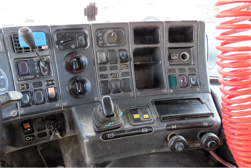 Truk jungkit Scania P113-360 8x4 FULL SPRING! SUPER CONDITION!: gambar 18 Truk jungkit Scania P113-360 8x4 FULL SPRING! SUPER CONDITION!: gambar 18
