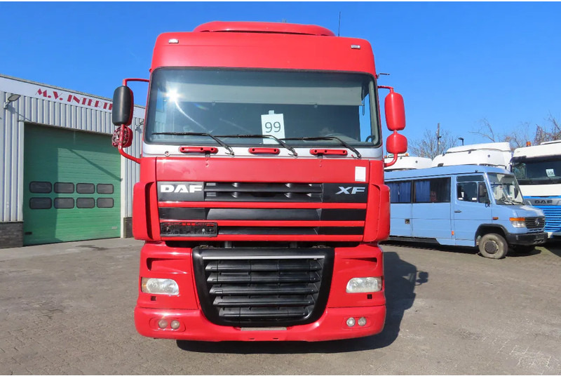 DAF XF 105.460 2 beds, 2 tanks - Tractor head: gambar 3 DAF XF 105.460 2 beds, 2 tanks - Tractor head: gambar 3