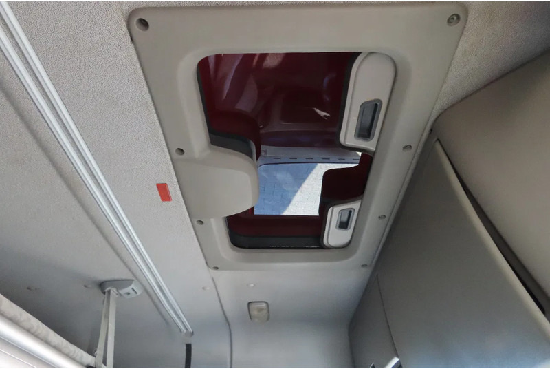 Tractor head DAF XF 105.460 2 beds, 2 tanks: gambar 15 Tractor head DAF XF 105.460 2 beds, 2 tanks: gambar 15