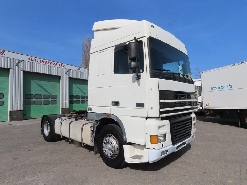 DAF XF 95.480 E4 type, Manual ger, Manual. Great state - Tractor head: gambar 1 DAF XF 95.480 E4 type, Manual ger, Manual. Great state - Tractor head: gambar 1
