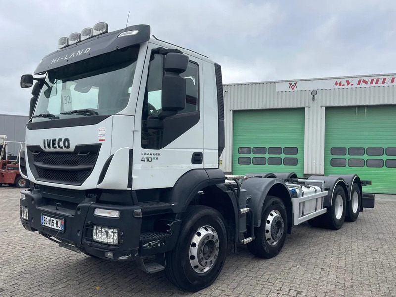 Iveco Trakker 410 PTO, RETARDER, 8x4 , 442000 km! - Tractor head: gambar 1 Iveco Trakker 410 PTO, RETARDER, 8x4 , 442000 km! - Tractor head: gambar 1