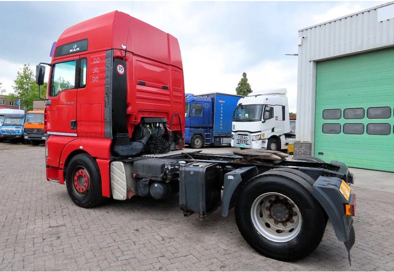 MAN TGA 18.410 Manual gearbox, Manual pomp, PTO, HYDRAULIC - Tractor head: gambar 5 MAN TGA 18.410 Manual gearbox, Manual pomp, PTO, HYDRAULIC - Tractor head: gambar 5