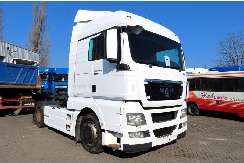 MAN TGX 14.440 RETARDER, FRIGO, 2 beds - Tractor head: gambar 1 MAN TGX 14.440 RETARDER, FRIGO, 2 beds - Tractor head: gambar 1