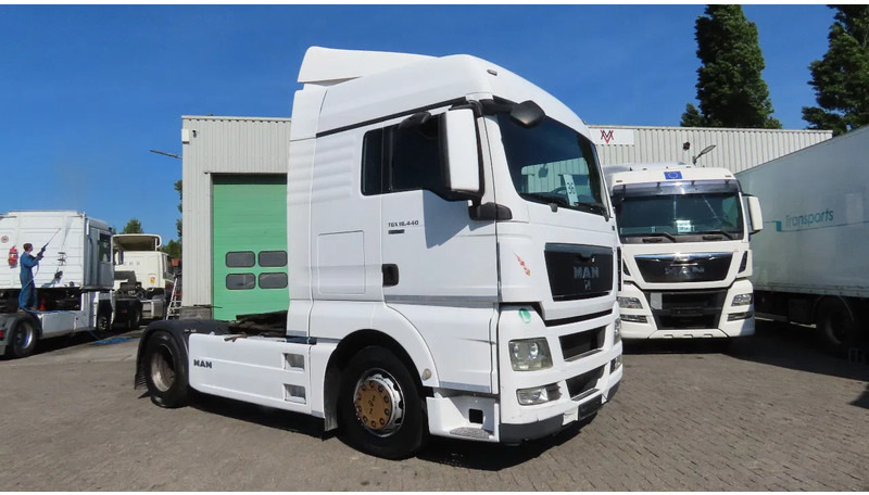 MAN TGX 18.440 Euro 5, Retarder, 2 tanks!! - Tractor head: gambar 1 MAN TGX 18.440 Euro 5, Retarder, 2 tanks!! - Tractor head: gambar 1