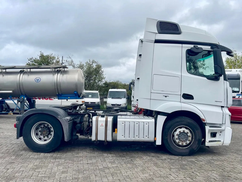 Mercedes-Benz Actros 1845 WDF9634031B990433, 594760 km, COMPRESSOR, PTO, HYDRAULIC - Tractor head: gambar 4 Mercedes-Benz Actros 1845 WDF9634031B990433, 594760 km, COMPRESSOR, PTO, HYDRAULIC - Tractor head: gambar 4