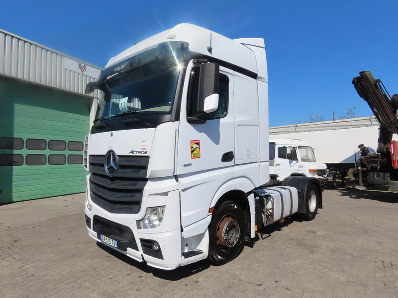 Mercedes-Benz Actros 1851 RETARDER, EVV, 831300 km original! RETARDER, 2 tanks - Tractor head: gambar 4 Mercedes-Benz Actros 1851 RETARDER, EVV, 831300 km original! RETARDER, 2 tanks - Tractor head: gambar 4