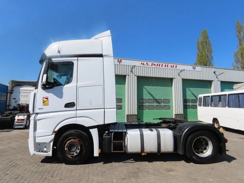 Mercedes-Benz Actros 1851 RETARDER, EVV, 831300 km original! RETARDER, 2 tanks - Tractor head: gambar 5 Mercedes-Benz Actros 1851 RETARDER, EVV, 831300 km original! RETARDER, 2 tanks - Tractor head: gambar 5