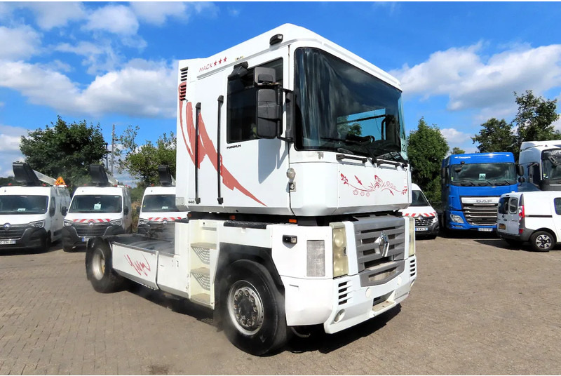 Renault Magnum 440 Mack! Manual gearbox. Royal truck - Tractor head: gambar 1 Renault Magnum 440 Mack! Manual gearbox. Royal truck - Tractor head: gambar 1