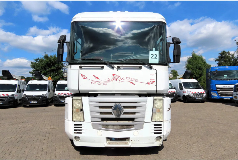 Renault Magnum 440 Mack! Manual gearbox. Royal truck - Tractor head: gambar 2 Renault Magnum 440 Mack! Manual gearbox. Royal truck - Tractor head: gambar 2