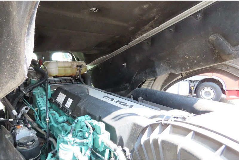 Tractor head Volvo FH 460 BB-560-J NL truck, LNG,, FRIGO: gambar 18