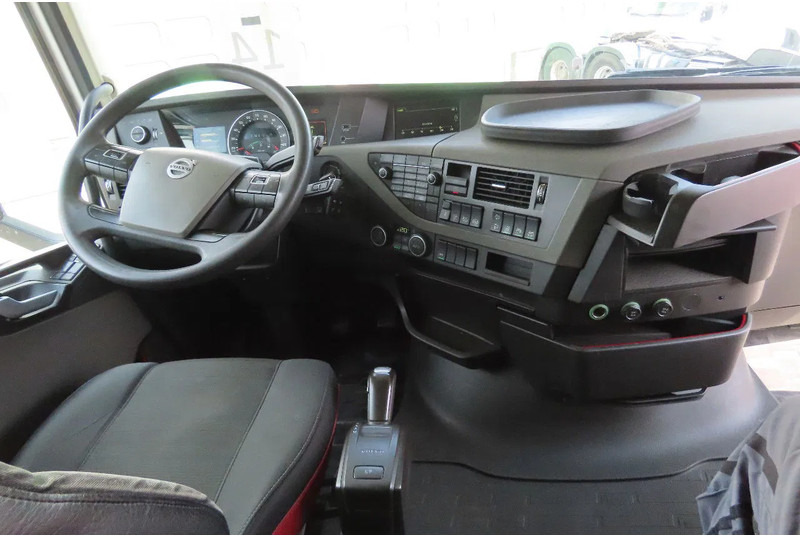 Tractor head Volvo FH 460 BB-560-J NL truck, LNG,, FRIGO: gambar 12