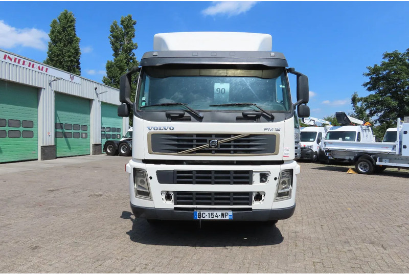 Volvo FM 12.380 8x4 FULL SPRING. 100% condition! - Truk sasis: gambar 4 Volvo FM 12.380 8x4 FULL SPRING. 100% condition! - Truk sasis: gambar 4