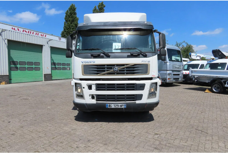 Volvo FM 380 8x4 FULL SPRING. 100% condition! - Truk sasis: gambar 2 Volvo FM 380 8x4 FULL SPRING. 100% condition! - Truk sasis: gambar 2