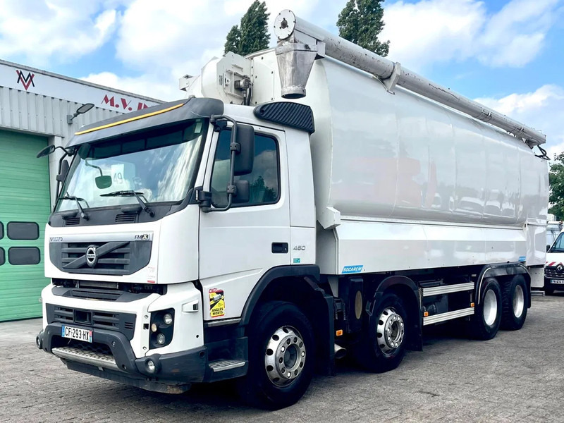Volvo FMX 450 8x4 AUGER, radio control, 7 COMP. Full Volvo Service! . EXCELLENT condition - Truk tangki: gambar 1 Volvo FMX 450 8x4 AUGER, radio control, 7 COMP. Full Volvo Service! . EXCELLENT condition - Truk tangki: gambar 1