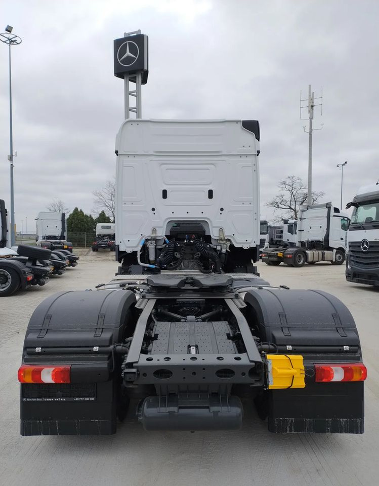 Mercedes-Benz Actros - Tractor head: gambar 4 Mercedes-Benz Actros - Tractor head: gambar 4