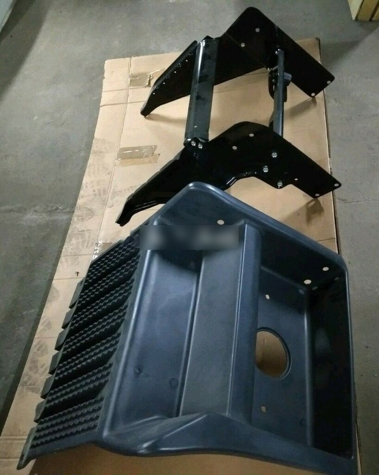 Scania COVER REPAIR KIT STEPS+SIDE BRACKETS+PLASTIC COVER Scania R, CR/CP - Baterai untuk Truk: gambar 1 Scania COVER REPAIR KIT STEPS+SIDE BRACKETS+PLASTIC COVER Scania R, CR/CP - Baterai untuk Truk: gambar 1