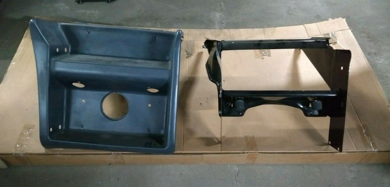 Scania COVER REPAIR KIT STEPS+SIDE BRACKETS+PLASTIC COVER Scania R, CR/CP - Baterai untuk Truk: gambar 4 Scania COVER REPAIR KIT STEPS+SIDE BRACKETS+PLASTIC COVER Scania R, CR/CP - Baterai untuk Truk: gambar 4