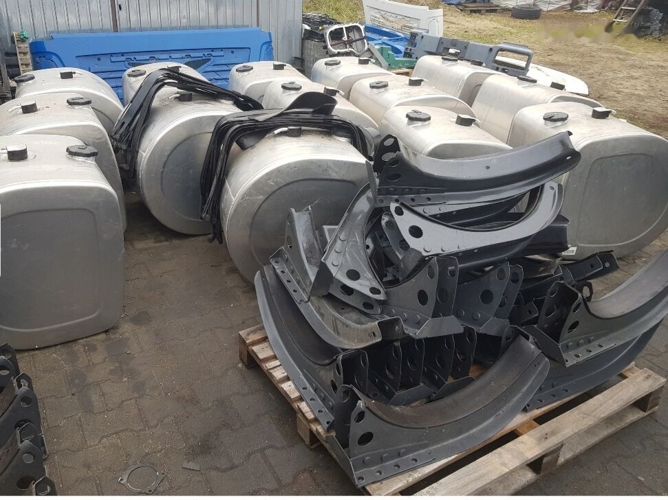 Volvo NEW COMPLETE TANK 285 DM3 22063854 Volvo - Tangki bahan bakar untuk Truk: gambar 2 Volvo NEW COMPLETE TANK 285 DM3 22063854 Volvo - Tangki bahan bakar untuk Truk: gambar 2