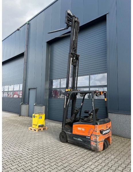 Doosan B18-T7 triplexmast, ss electrisch - Forklift listrik: gambar 5 Doosan B18-T7 triplexmast, ss electrisch - Forklift listrik: gambar 5
