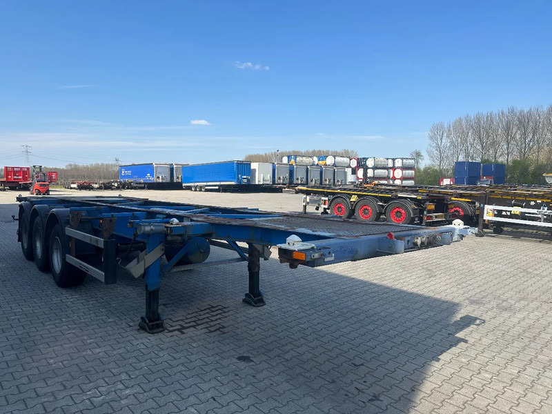Groenewegen 20FT/30FT, ADR (EX/II, EX/III, FL, OX, AT), drum, NL-Chassis - Semi-trailer pengangkut mobil: gambar 5 Groenewegen 20FT/30FT, ADR (EX/II, EX/III, FL, OX, AT), drum, NL-Chassis - Semi-trailer pengangkut mobil: gambar 5