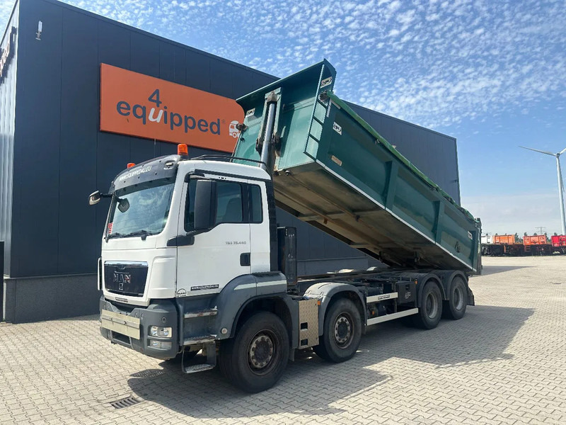 MAN TGS 35.440 AJK HARDOX KIPPER (16.5m3), 8x4, MANUAL, EURO-5, TWIN-STEER, BIG AXLES - Truk jungkit: gambar 1 MAN TGS 35.440 AJK HARDOX KIPPER (16.5m3), 8x4, MANUAL, EURO-5, TWIN-STEER, BIG AXLES - Truk jungkit: gambar 1