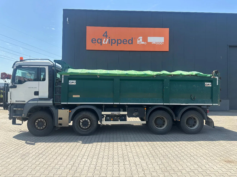 MAN TGS 35.440 AJK HARDOX KIPPER (16.5m3), 8x4, MANUAL, EURO-5, TWIN-STEER, BIG AXLES - Truk jungkit: gambar 4 MAN TGS 35.440 AJK HARDOX KIPPER (16.5m3), 8x4, MANUAL, EURO-5, TWIN-STEER, BIG AXLES - Truk jungkit: gambar 4