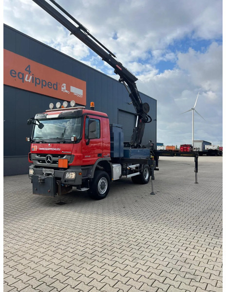 Mercedes-Benz Actros 2046 4x4 / FULL SPRING / HIAB 288 EP 5 HIPRO Crane / EURO-5 - Truk derek: gambar 2 Mercedes-Benz Actros 2046 4x4 / FULL SPRING / HIAB 288 EP 5 HIPRO Crane / EURO-5 - Truk derek: gambar 2