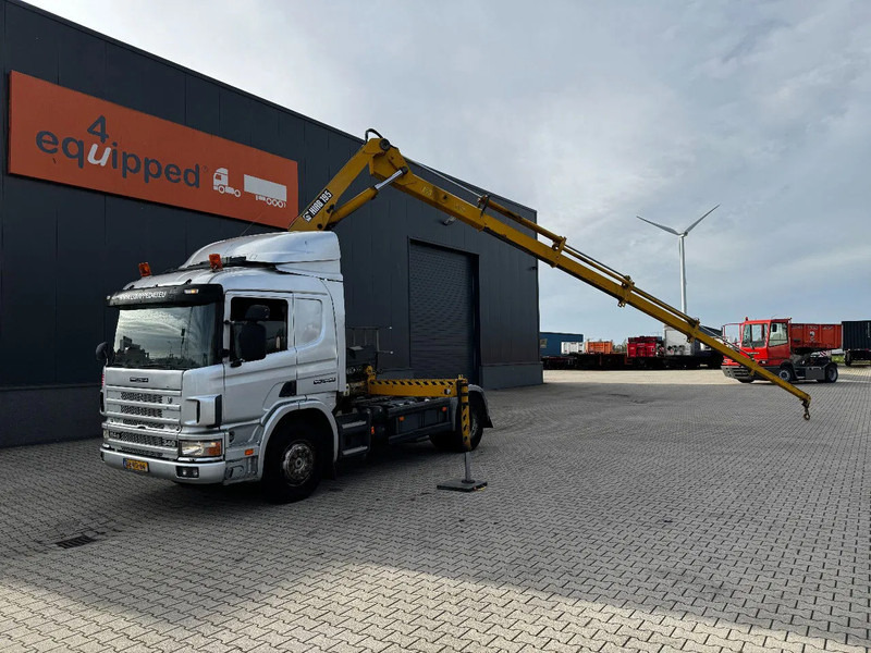 Scania P114-340 + HIAB 19-5 crane + remote / Euro-3 / 3 pedals / NL-truck / APK: 12-2025 - Truk derek: gambar 1 Scania P114-340 + HIAB 19-5 crane + remote / Euro-3 / 3 pedals / NL-truck / APK: 12-2025 - Truk derek: gambar 1
