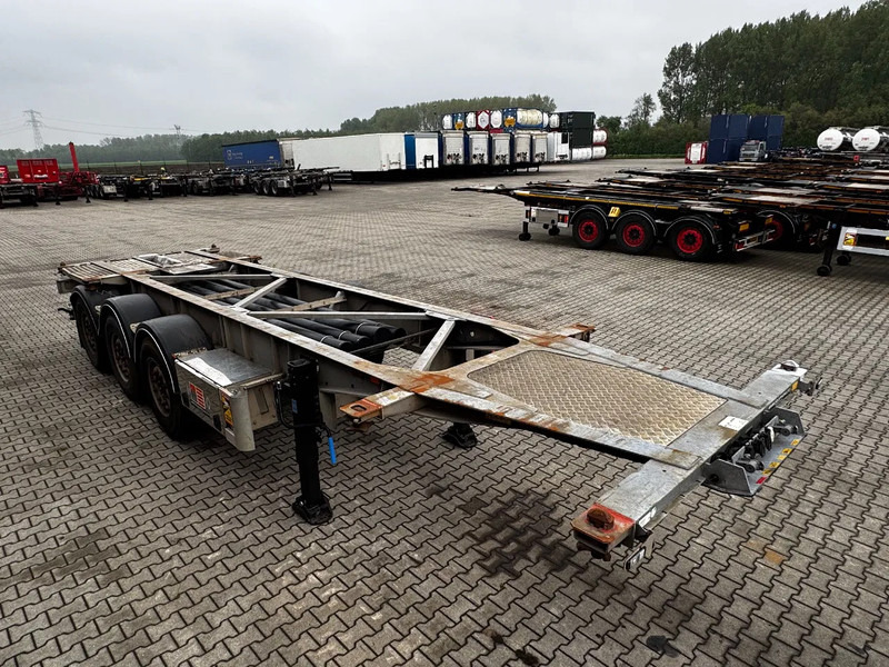 Van Hool 20FT/30FT ADR (EX/II, EX/III, FL, AT), disc brakes, 2 liftaxles, galvanized, ALCOA, NL-Chassis - Semi-trailer pengangkut mobil: gambar 4 Van Hool 20FT/30FT ADR (EX/II, EX/III, FL, AT), disc brakes, 2 liftaxles, galvanized, ALCOA, NL-Chassis - Semi-trailer pengangkut mobil: gambar 4