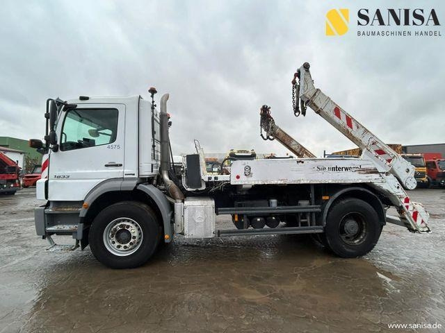 Mercedes-Benz Axor 1833 K/Blatt-Blatt/Tele. /Anbauplatte - Truk skip loader: gambar 2 Mercedes-Benz Axor 1833 K/Blatt-Blatt/Tele. /Anbauplatte - Truk skip loader: gambar 2