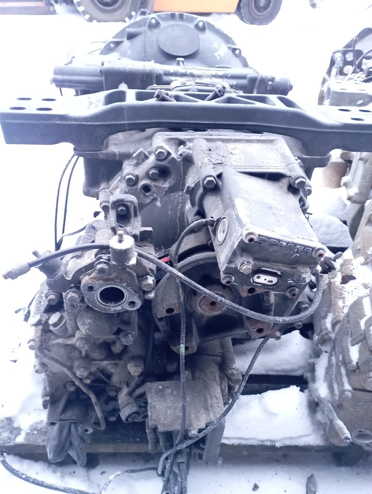 SCANIA R440 - Gearbox untuk Truk sasis: gambar 1 SCANIA R440 - Gearbox untuk Truk sasis: gambar 1