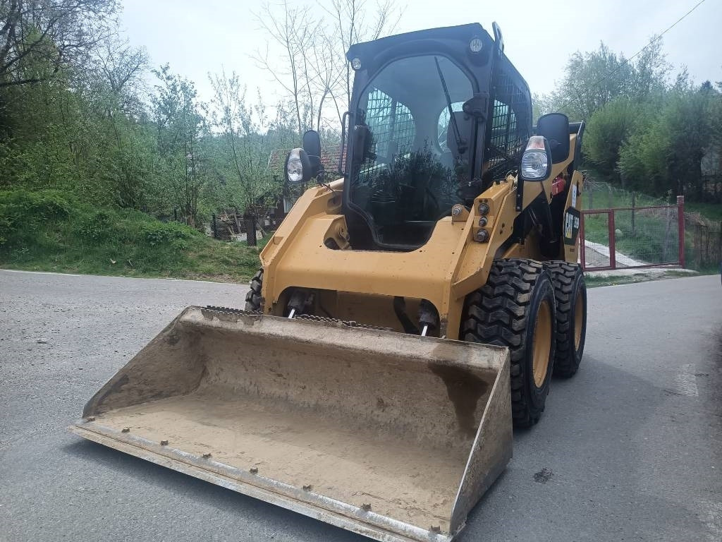 CATERPILLAR 262 D XPS - Skid steer: gambar 3 CATERPILLAR 262 D XPS - Skid steer: gambar 3