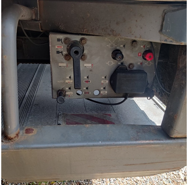 LAMBERET kast - Semi-trailer kotak tertutup: gambar 5 LAMBERET kast - Semi-trailer kotak tertutup: gambar 5