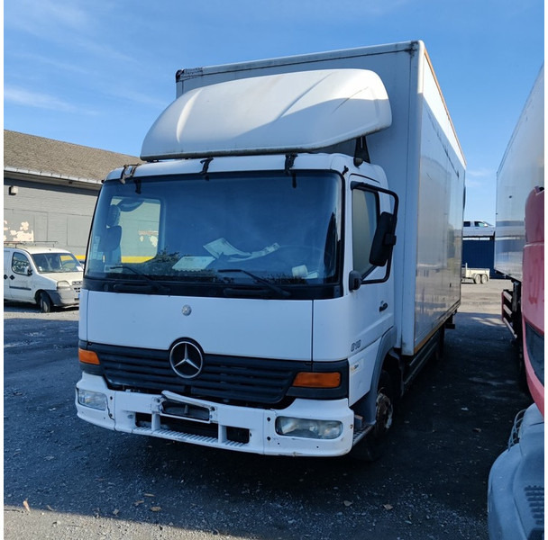 Mercedes-Benz 818 - Truk box: gambar 1 Mercedes-Benz 818 - Truk box: gambar 1